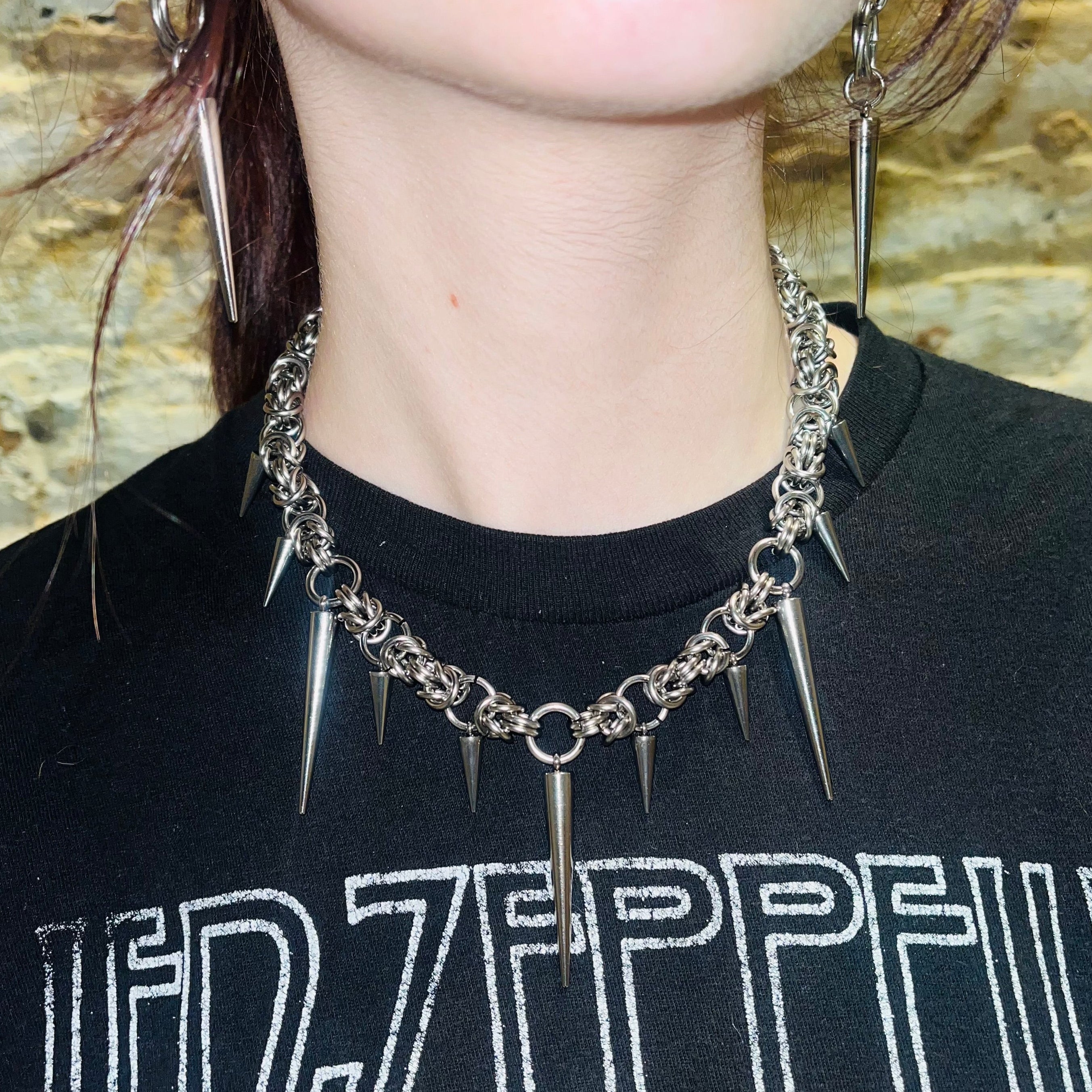 “trispike” chainmail necklace