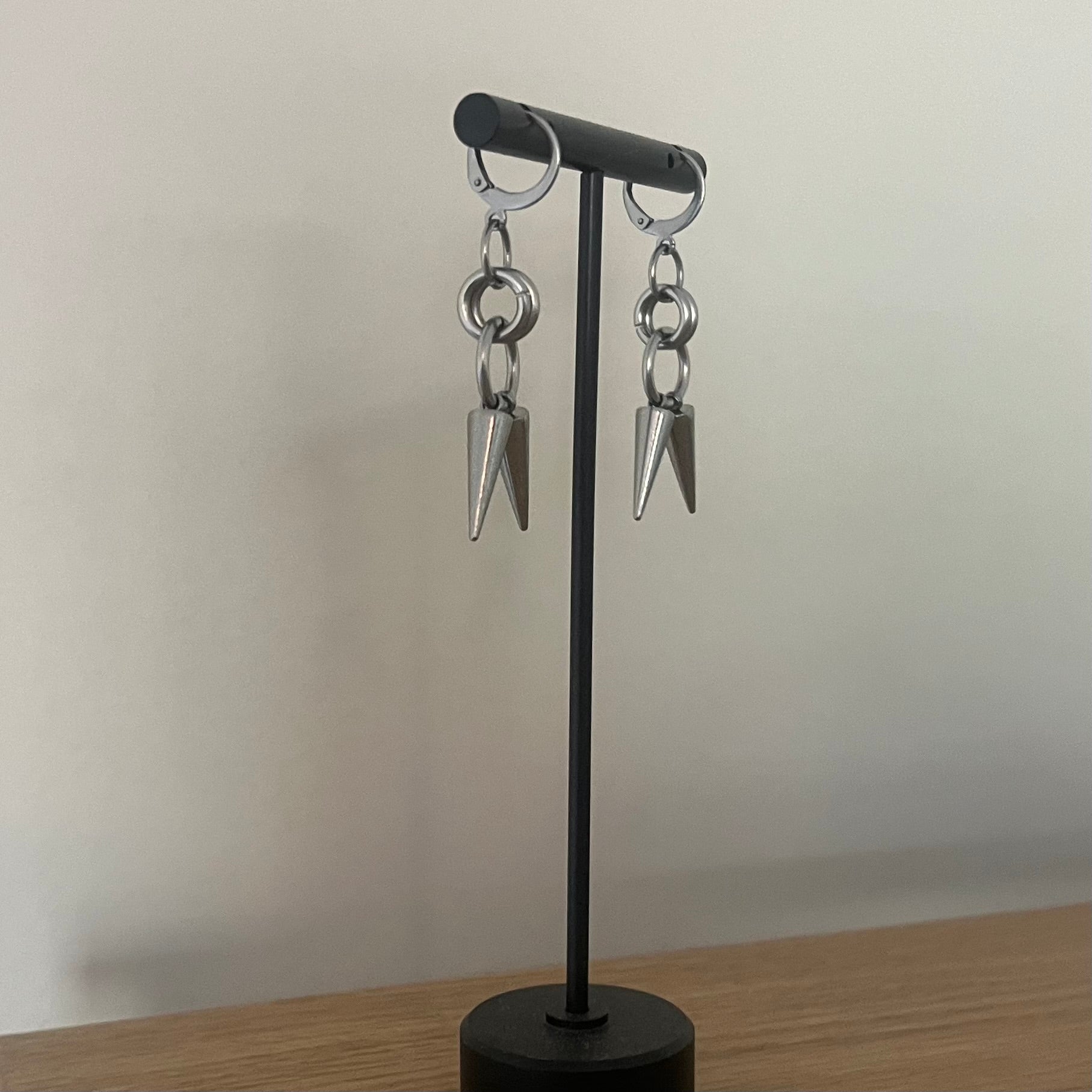 “fangs” chainmail earrings